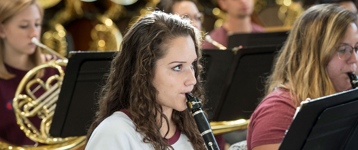 SIU Student plays the Clarinet